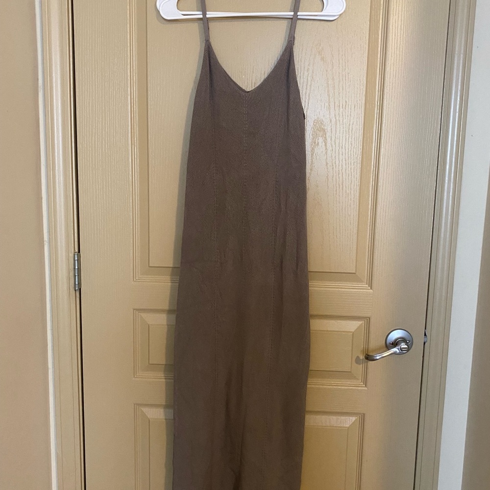 GREY KNITTED MAXI DRESS
